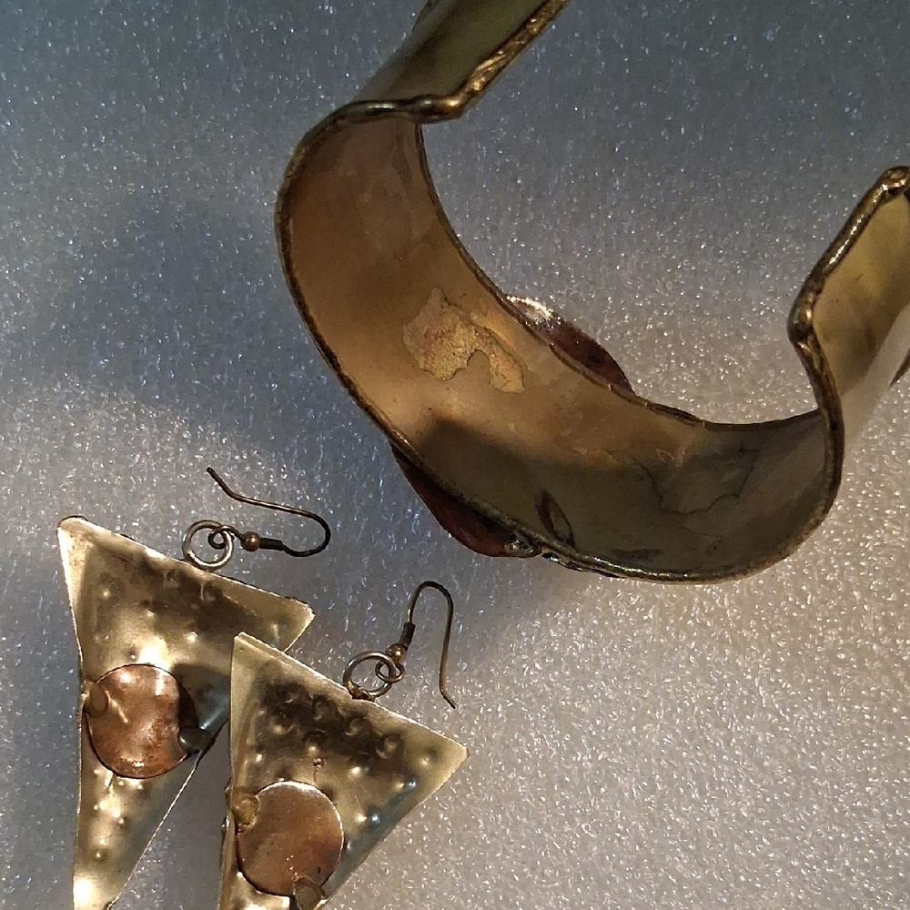 1970s Artisan Brass Copper & Silver. Geometric Cuff Bracelet W Matching Earrings - Picture 9 of 10